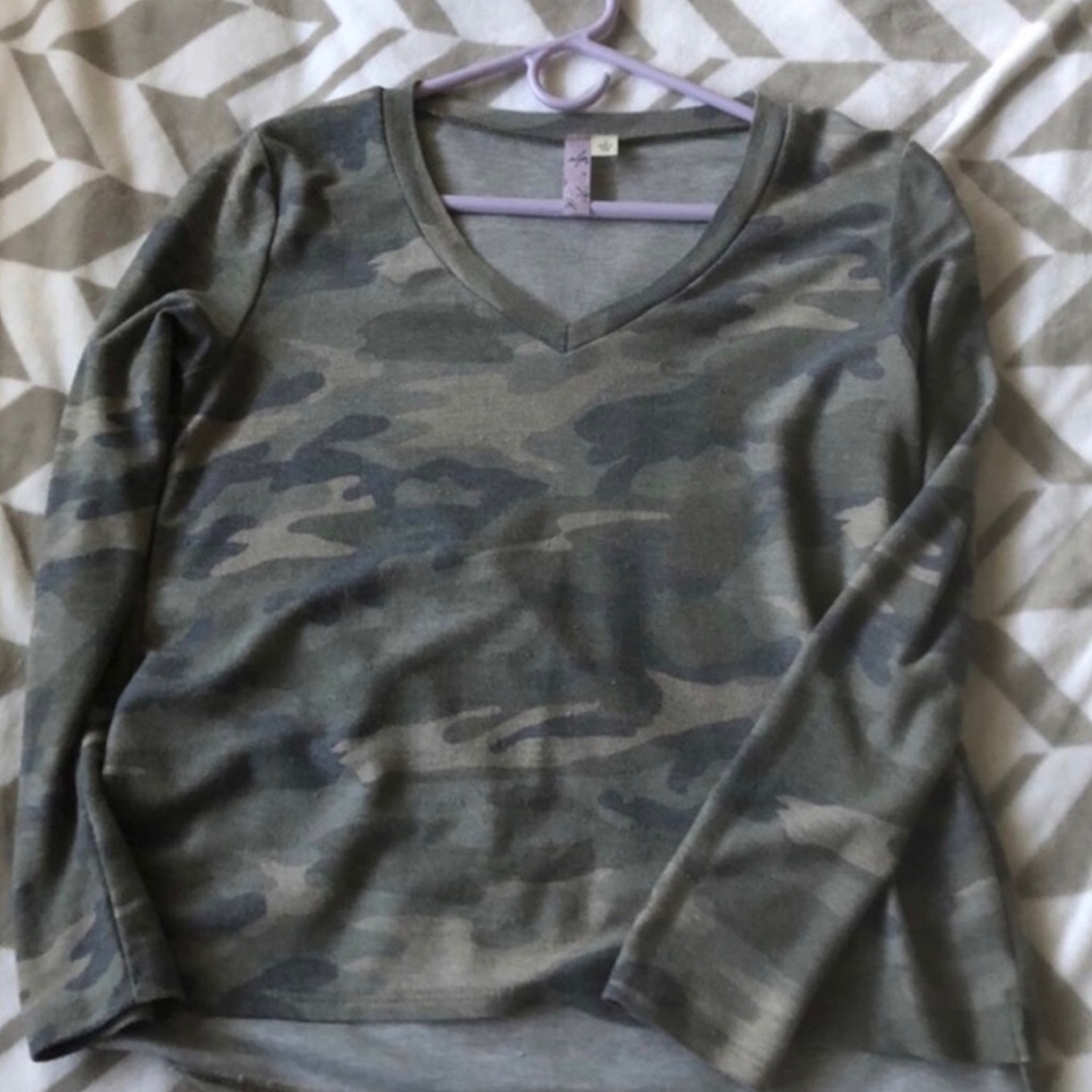 Camo v neck shirt!